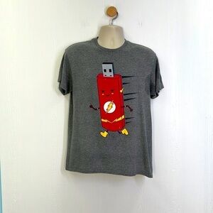 The Flash - The Flash Drive Graphic Gray and Red T Shirt Size Medium